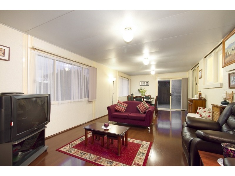 10 Millswyn Avenue, Hampton Park VIC 3976