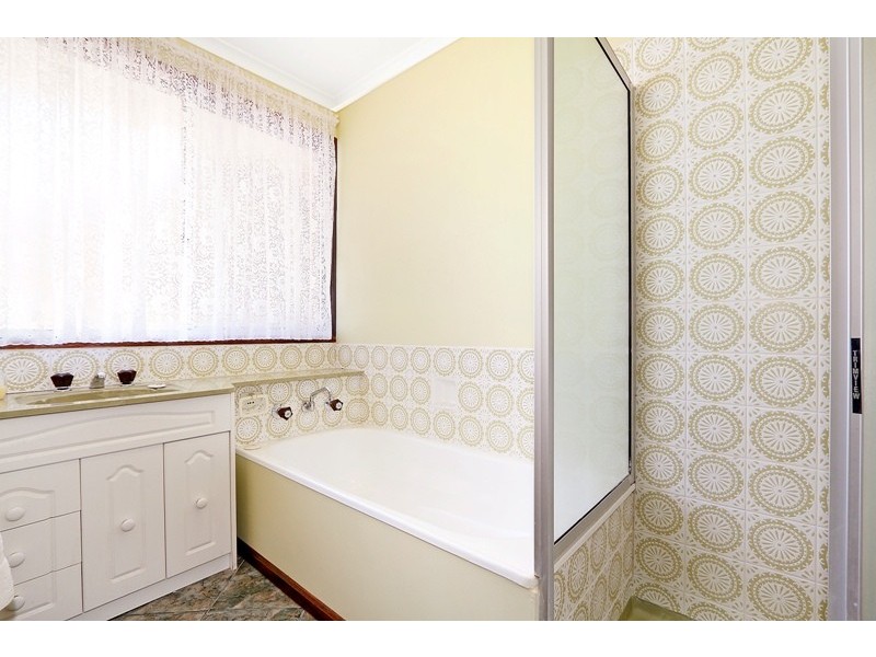 1 Viminalis Court, Endeavour Hills VIC 3802