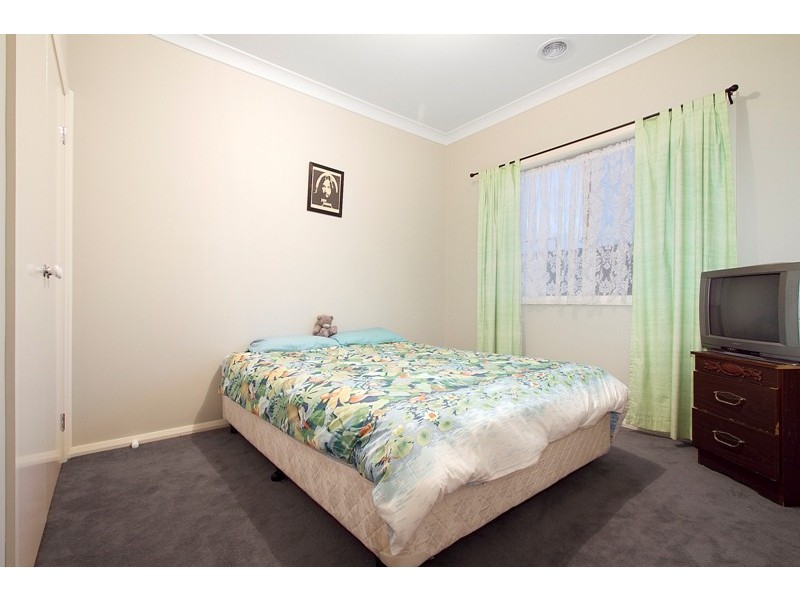17 Cohens Way, Pakenham VIC 3810