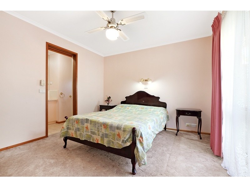 5 Rozzy Parade, Narre Warren VIC 3805