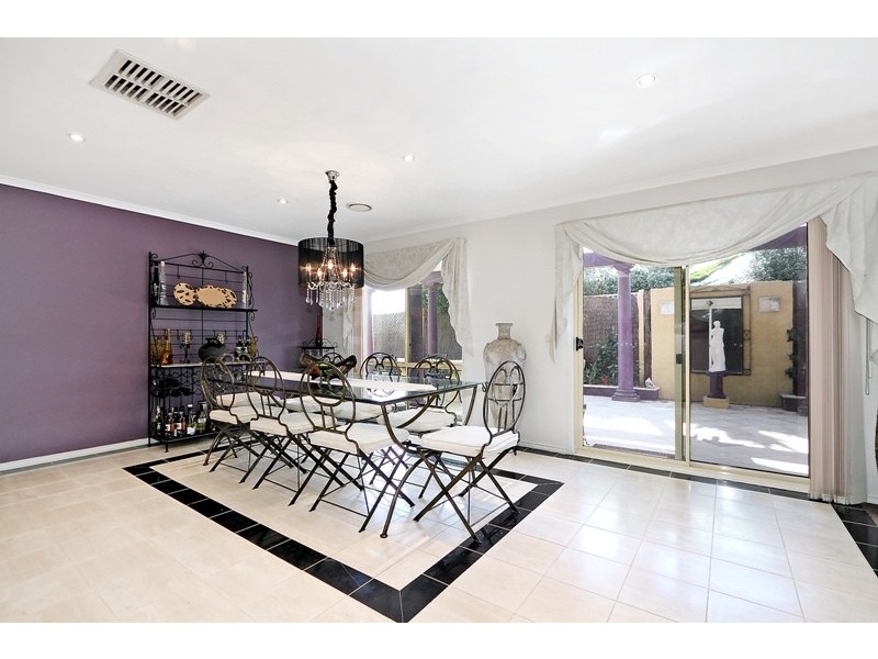 96 Kurrajong Road, Narre Warren VIC 3805