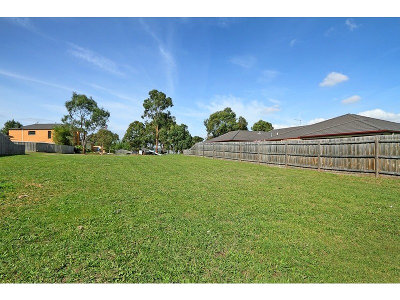 33 Tralee Circuit, Narre Warren VIC 3805