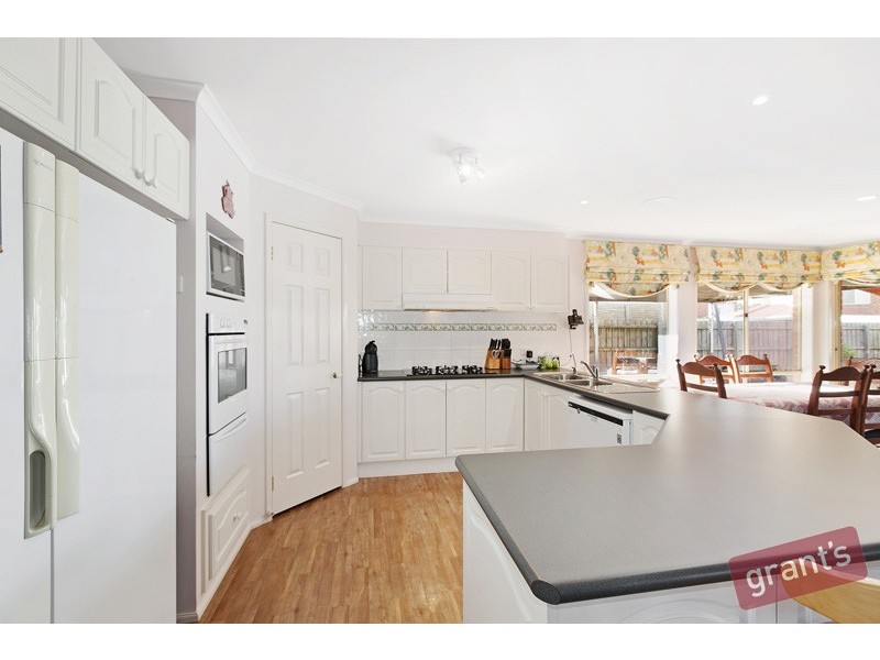 25 Beethoven Drive, Narre Warren South VIC 3805