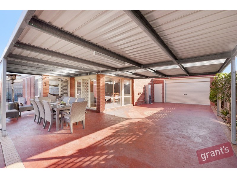 25 Beethoven Drive, Narre Warren South VIC 3805