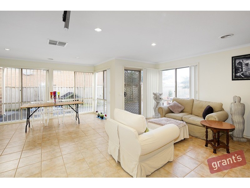 2 Bramble Close, Lyndhurst VIC 3975