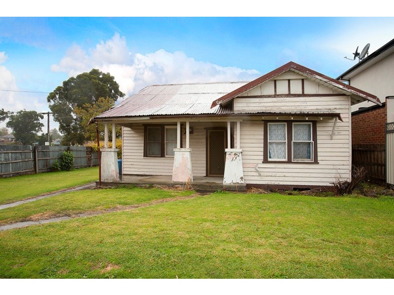 5 Benga Avenue, Dandenong VIC 3175