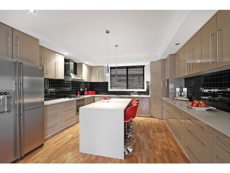 54 Kingdom Drive, Cranbourne VIC 3977