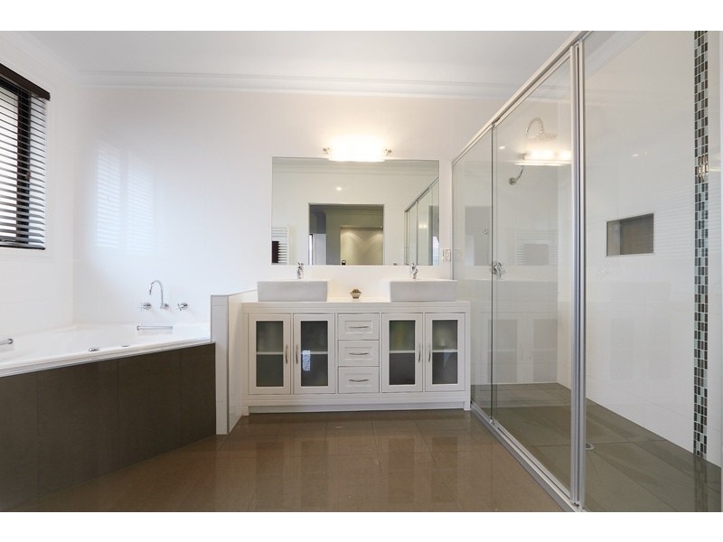 54 Kingdom Drive, Cranbourne VIC 3977