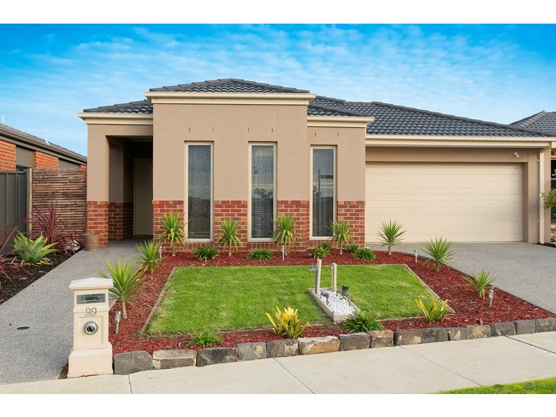 99 Sabel Drive, Cranbourne North VIC 3977