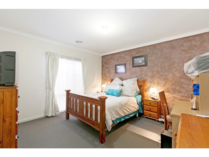 99 Sabel Drive, Cranbourne North VIC 3977