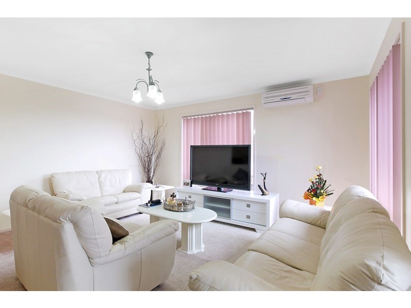 2/48 Preston Avenue, Endeavour Hills VIC 3802