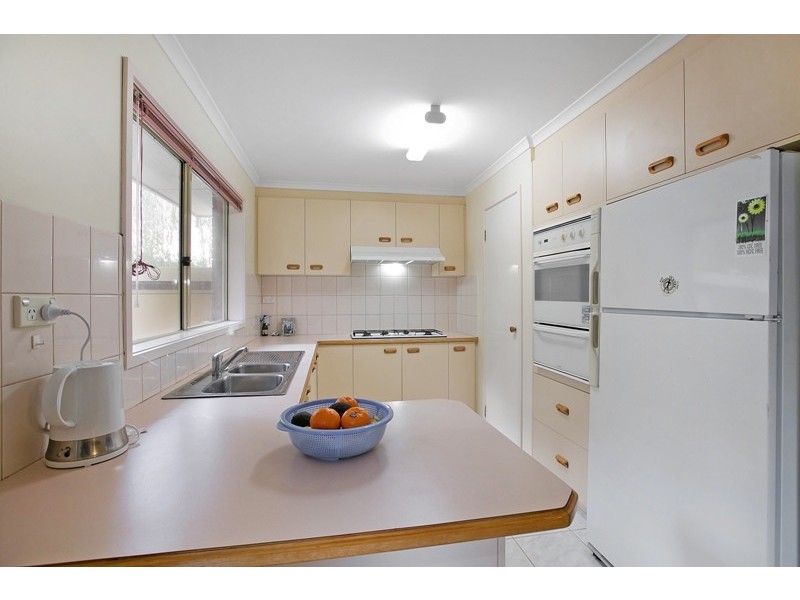 2/48 Preston Avenue, Endeavour Hills VIC 3802