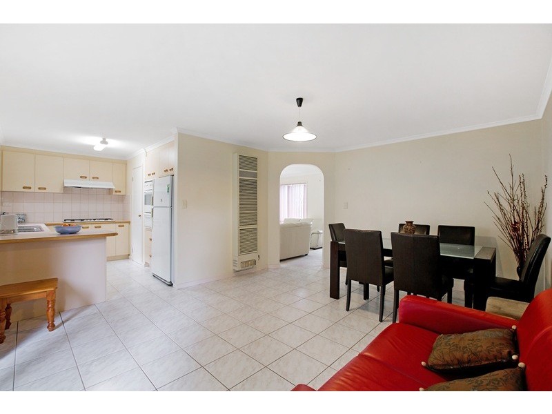 2/48 Preston Avenue, Endeavour Hills VIC 3802