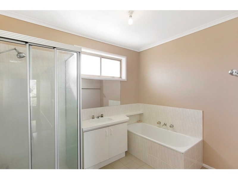 15 Springfield Drive, Narre Warren VIC 3805