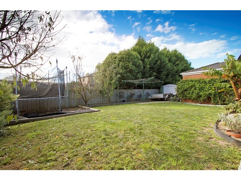 31 Kippenross Drive, Narre Warren South VIC 3805