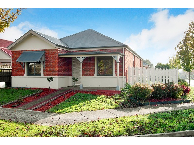 27 Hickory Drive, Narre Warren South VIC 3805