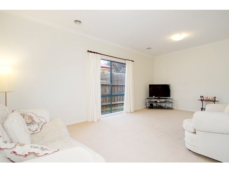 27 Hickory Drive, Narre Warren South VIC 3805