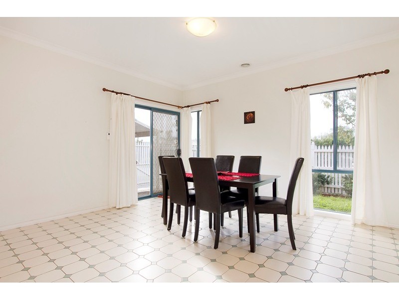 27 Hickory Drive, Narre Warren South VIC 3805