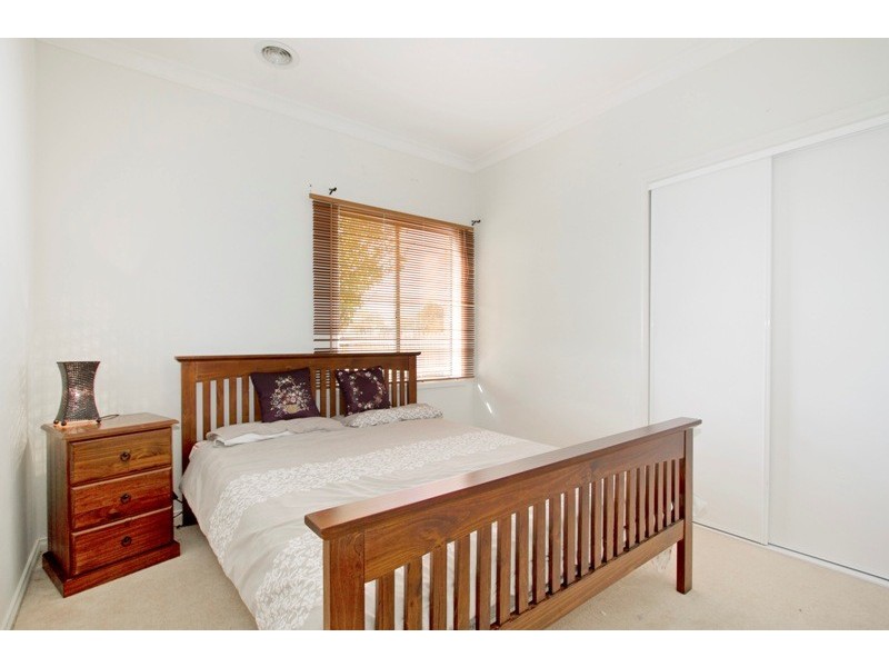 27 Hickory Drive, Narre Warren South VIC 3805