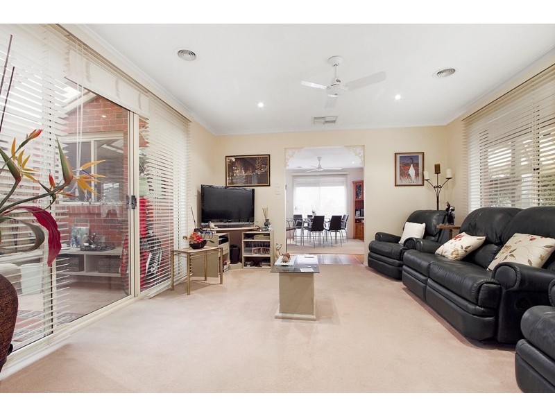 8/5-17 William Road, Berwick VIC 3806