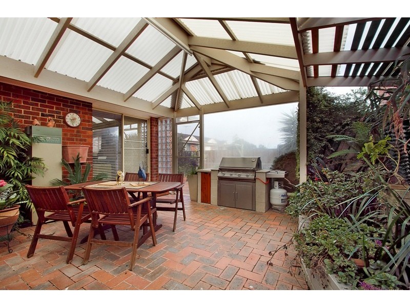 8/5-17 William Road, Berwick VIC 3806