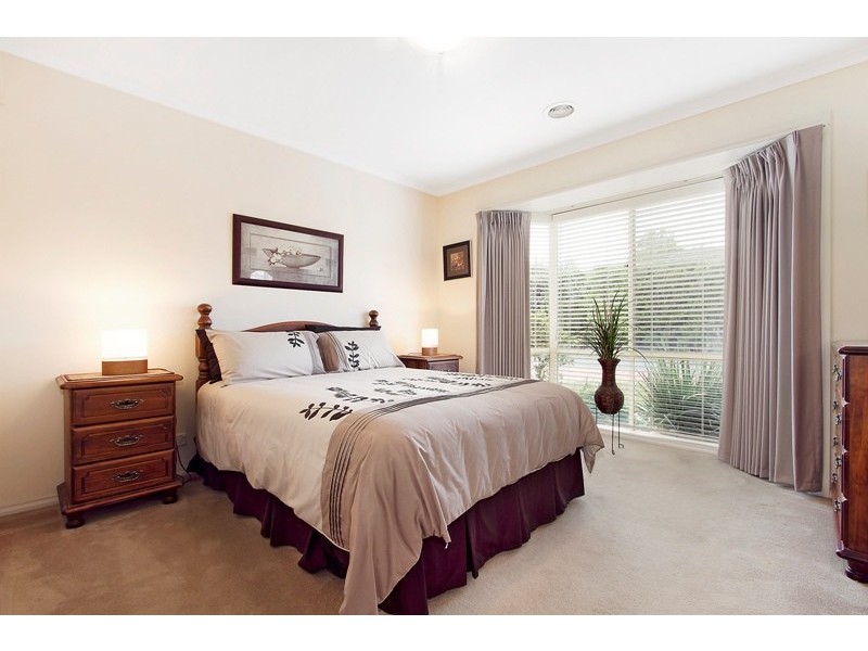 8/5-17 William Road, Berwick VIC 3806