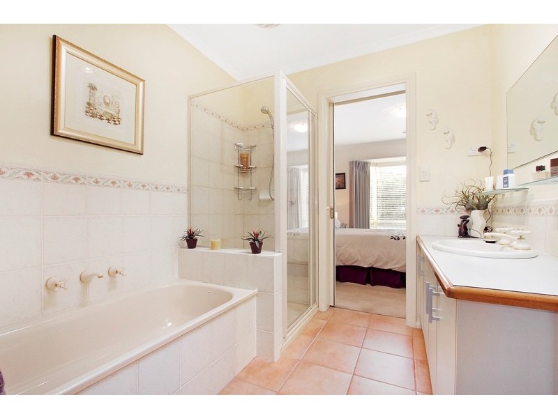 8/5-17 William Road, Berwick VIC 3806