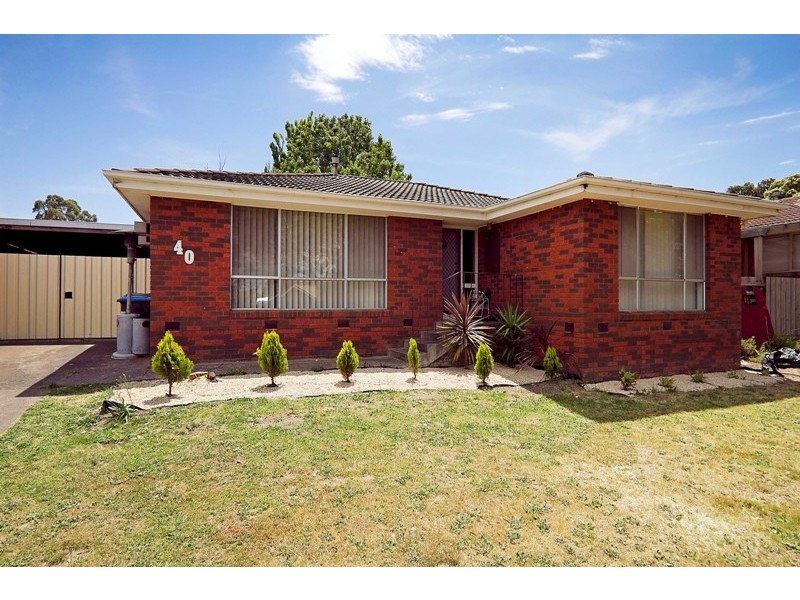 40 Saxonwood Drive, Narre Warren VIC 3805