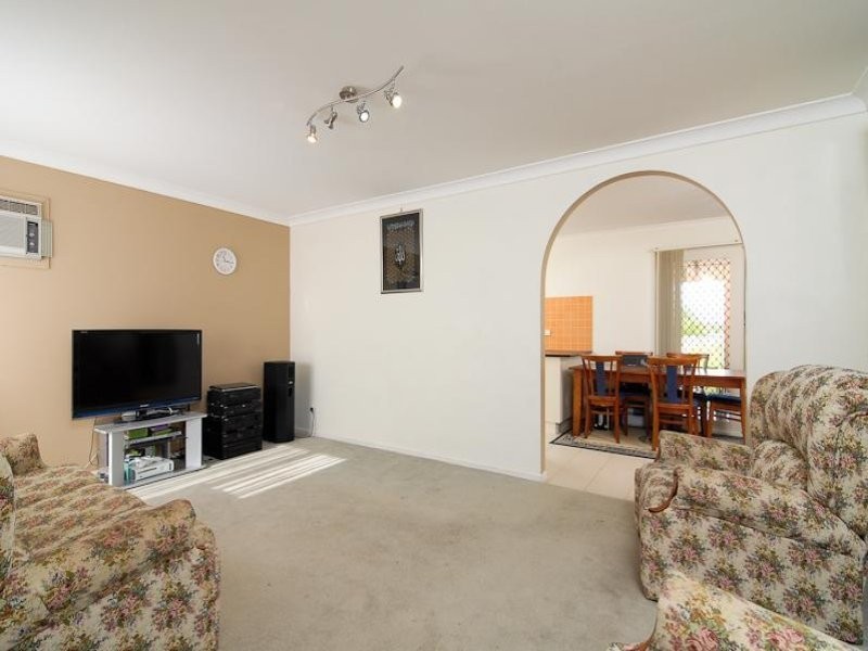 2 Lesley Drive, Hampton Park VIC 3976