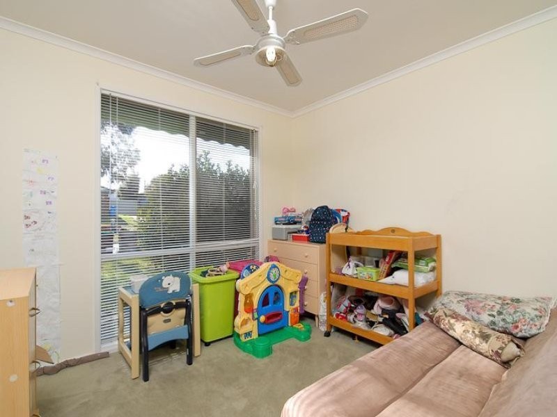 2 Lesley Drive, Hampton Park VIC 3976