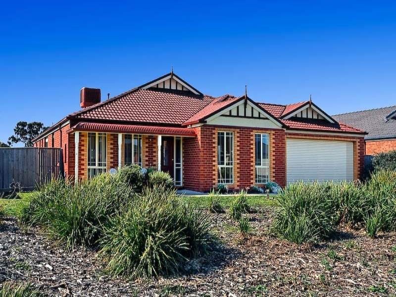 35 Astley Wynd, Lynbrook VIC 3975