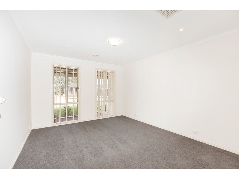 35 Astley Wynd, Lynbrook VIC 3975