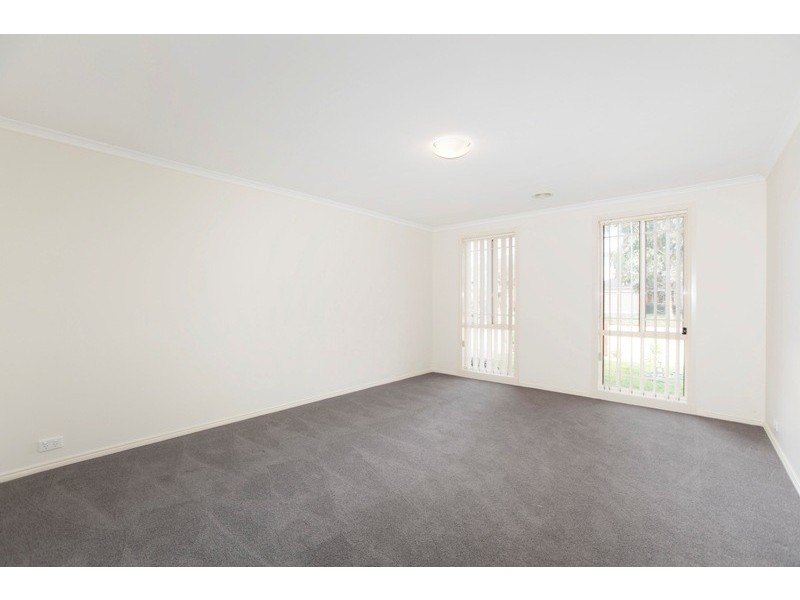 35 Astley Wynd, Lynbrook VIC 3975