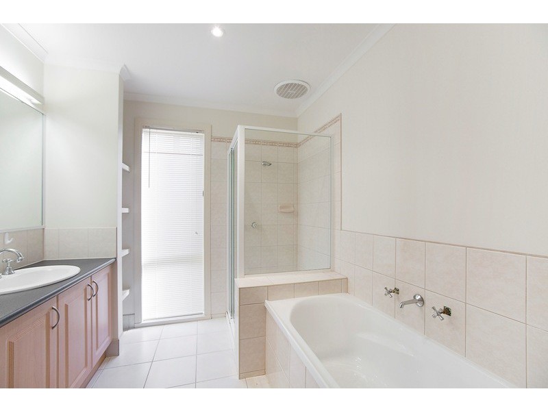 35 Astley Wynd, Lynbrook VIC 3975