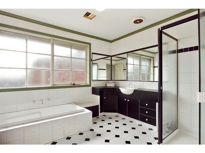 39 George Chudleigh Drive, Hallam VIC 3803