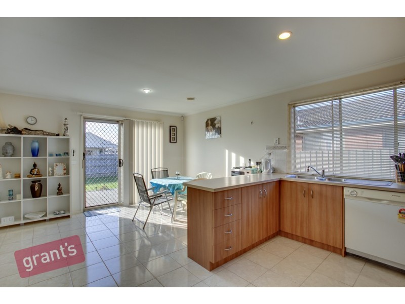 86 Harold Keys Drive, Narre Warren South VIC 3805