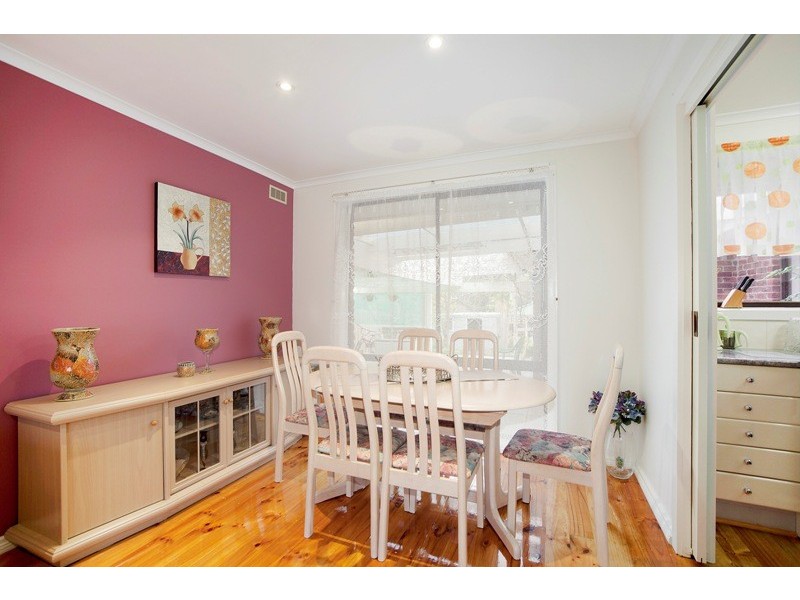 63 Sydney Parkinson Avenue, Endeavour Hills VIC 3802