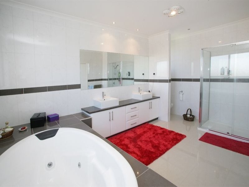 19 Sigvard Boulevard, Hallam VIC 3803