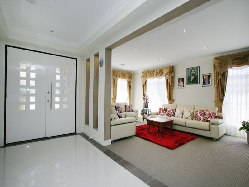 19 Sigvard Boulevard, Hallam VIC 3803