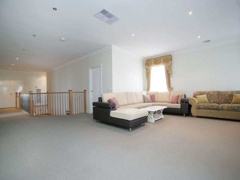 19 Sigvard Boulevard, Hallam VIC 3803