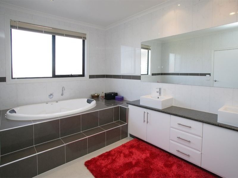 19 Sigvard Boulevard, Hallam VIC 3803