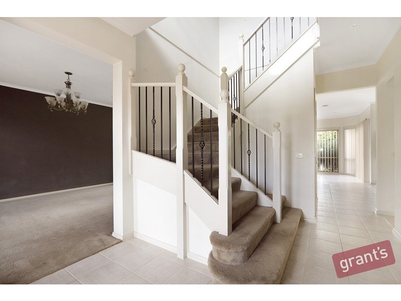 41 Amhurst Drive, Narre Warren South VIC 3805