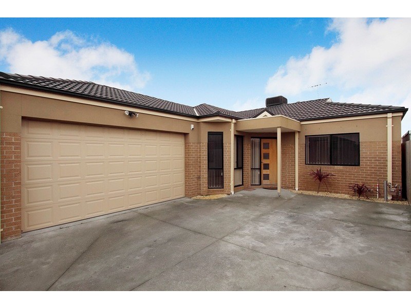 8A Kingsfield Crescent, Lynbrook VIC 3975