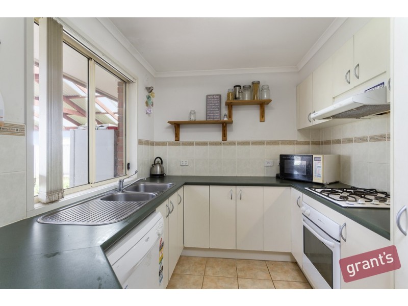 49 Kingston Ave, Narre Warren South VIC 3805