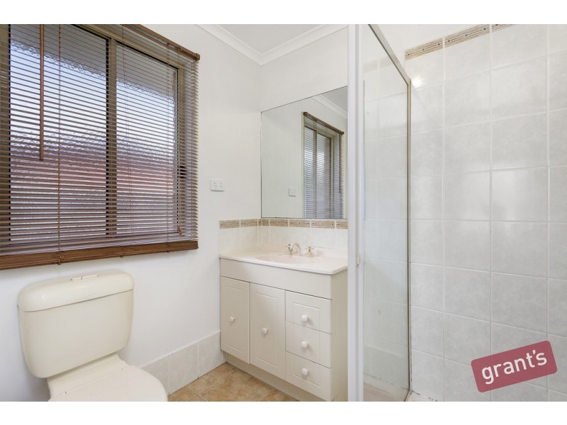 49 Kingston Ave, Narre Warren South VIC 3805