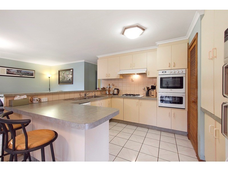 1 Antrim Close, Endeavour Hills VIC 3802