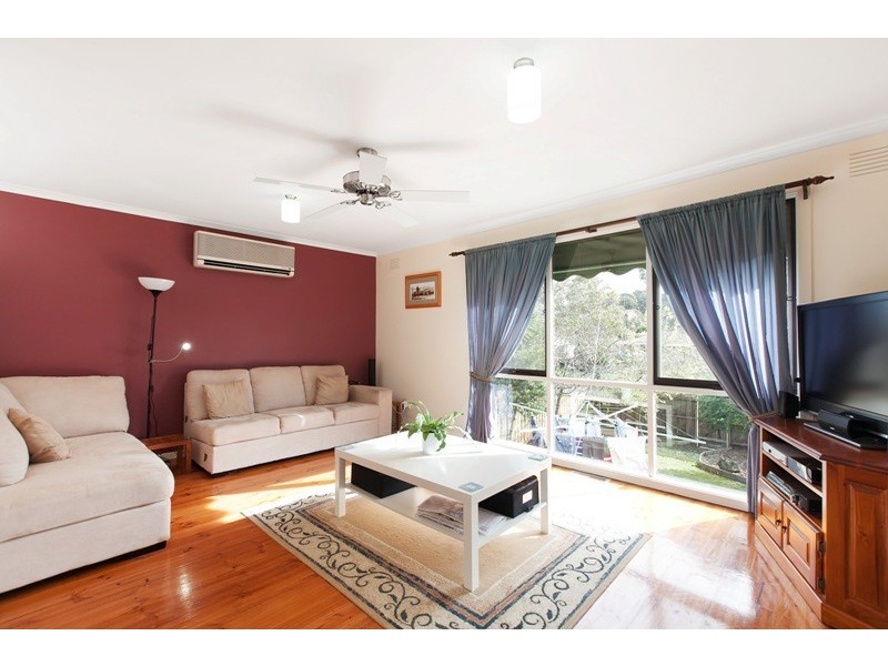 51 Sydney Parkinson Avenue, Endeavour Hills VIC 3802