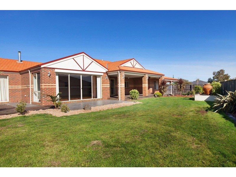14 Rose Garden Court, Narre Warren North VIC 3804