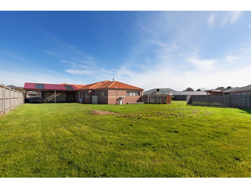 14 Rose Garden Court, Narre Warren North VIC 3804