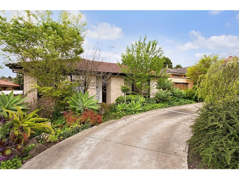 103 John Fawkner Drive, Endeavour Hills VIC 3802